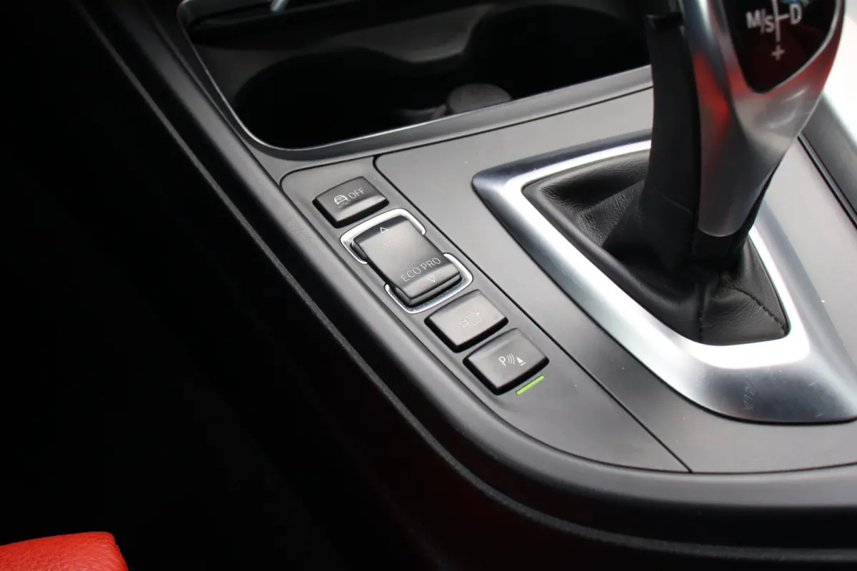 440i xDrive High Executive UNIEK | NL-AUTO! | DEALER OH! | PANODAK | ELEKTR. STOEL INCL. MEMORY | STOELVERWARMING | CAMERA | CRUISE | LEDER | LED | PARK SENS V+A