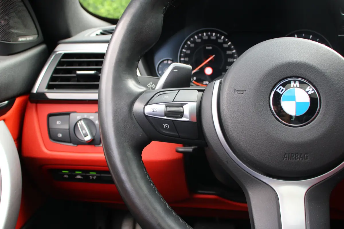 440i xDrive High Executive UNIEK | NL-AUTO! | DEALER OH! | PANODAK | ELEKTR. STOEL INCL. MEMORY | STOELVERWARMING | CAMERA | CRUISE | LEDER | LED | PARK SENS V+A