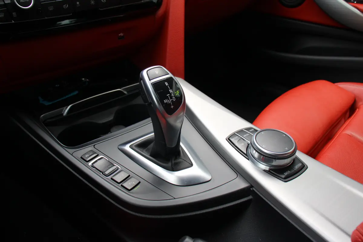 440i xDrive High Executive UNIEK | NL-AUTO! | DEALER OH! | PANODAK | ELEKTR. STOEL INCL. MEMORY | STOELVERWARMING | CAMERA | CRUISE | LEDER | LED | PARK SENS V+A
