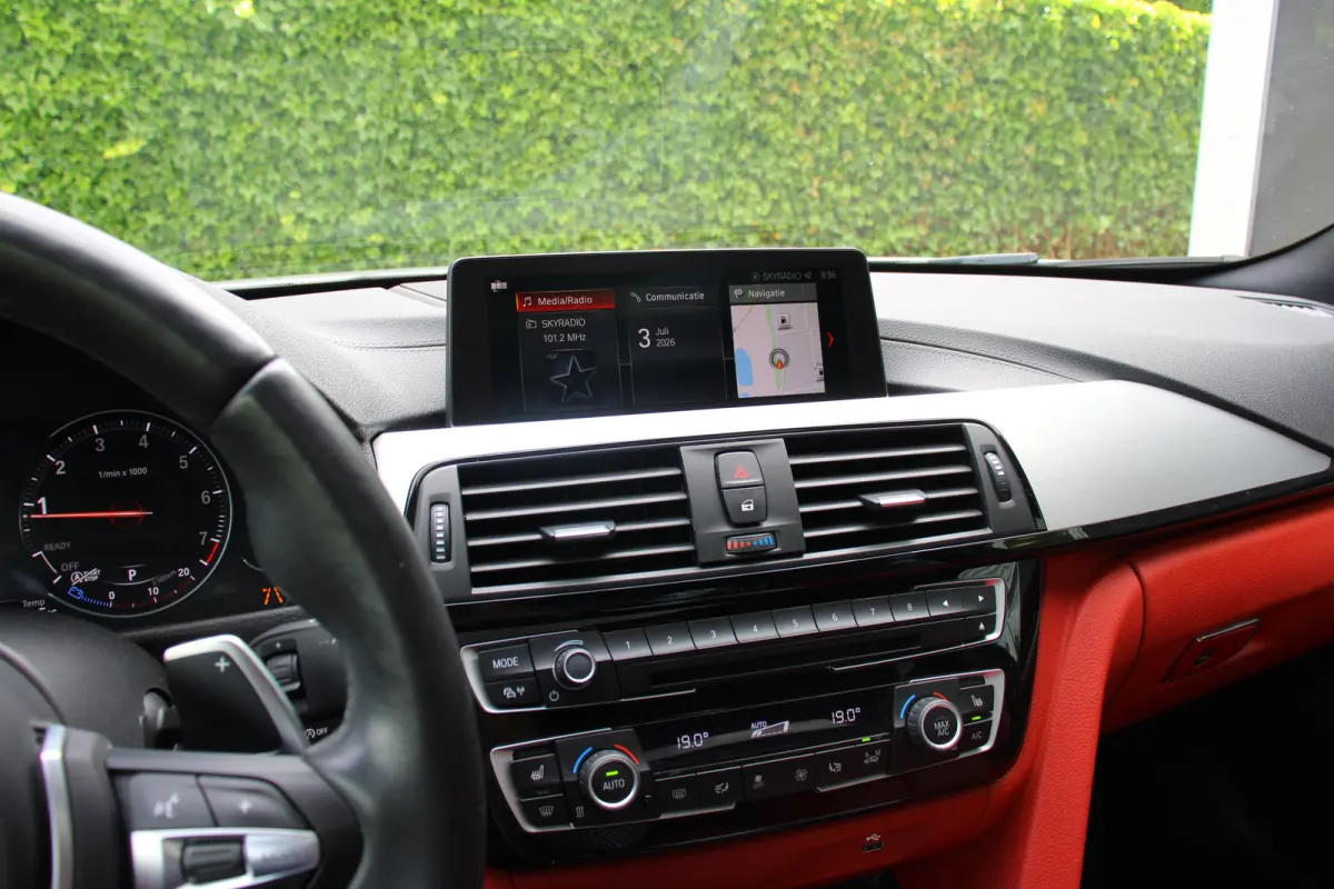440i xDrive High Executive UNIEK | NL-AUTO! | DEALER OH! | PANODAK | ELEKTR. STOEL INCL. MEMORY | STOELVERWARMING | CAMERA | CRUISE | LEDER | LED | PARK SENS V+A