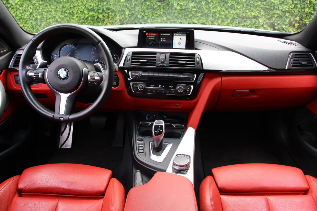 440i xDrive High Executive UNIEK | NL-AUTO! | DEALER OH! | PANODAK | ELEKTR. STOEL INCL. MEMORY | STOELVERWARMING | CAMERA | CRUISE | LEDER | LED | PARK SENS V+A