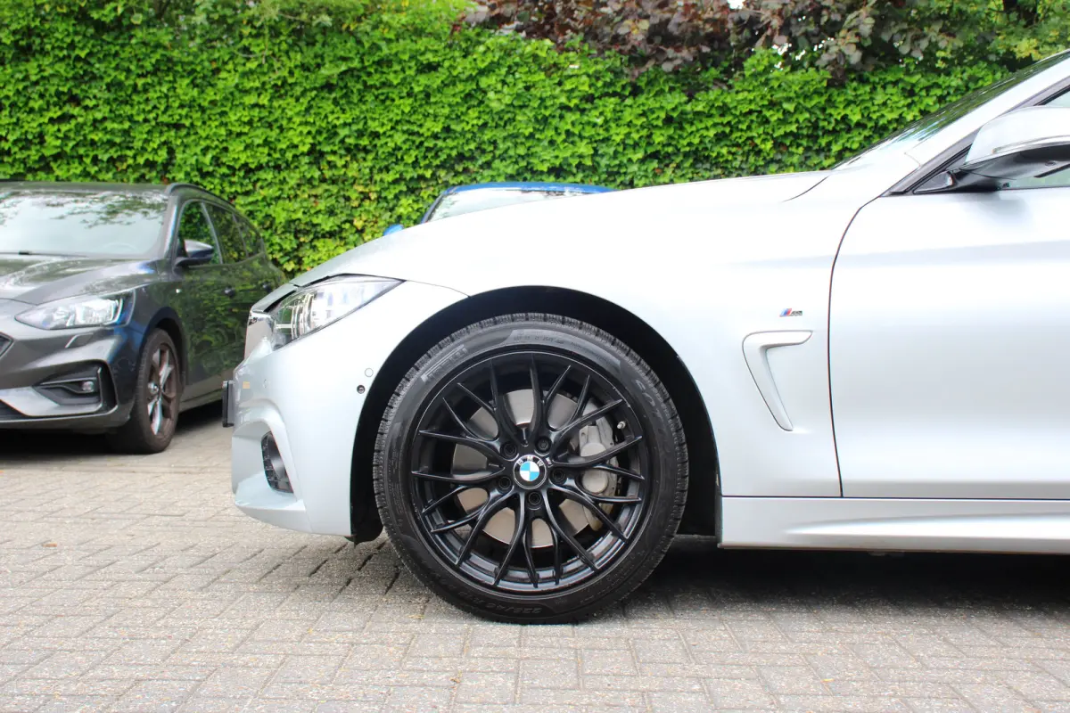 440i xDrive High Executive UNIEK | NL-AUTO! | DEALER OH! | PANODAK | ELEKTR. STOEL INCL. MEMORY | STOELVERWARMING | CAMERA | CRUISE | LEDER | LED | PARK SENS V+A