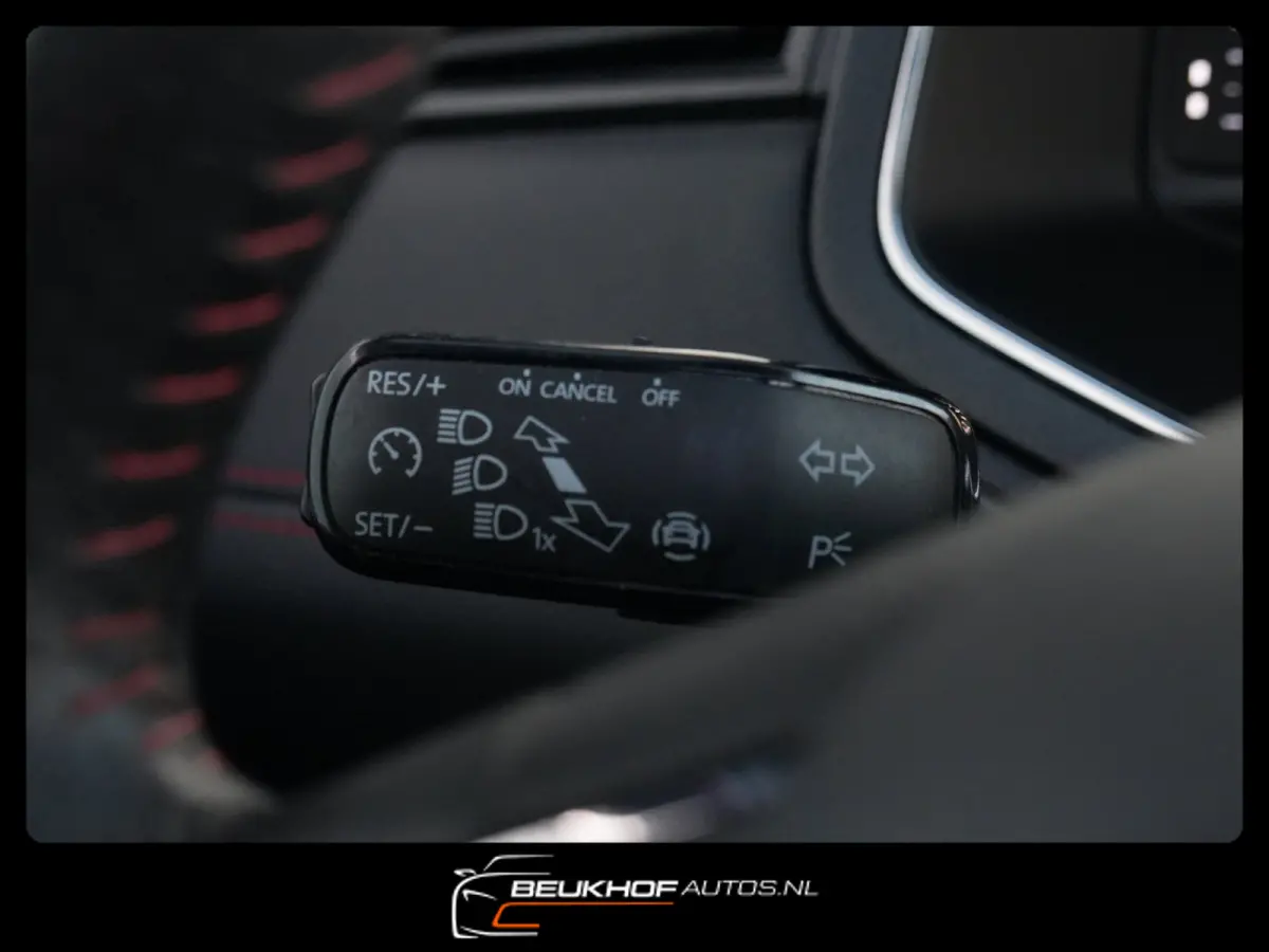 1.0 TSI FR Business Beats Camera Pano Carplay