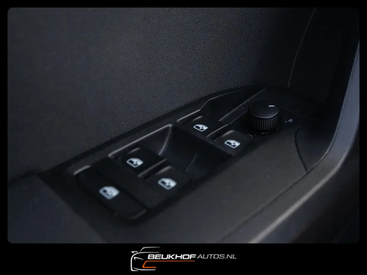 1.0 TSI FR Business Beats Camera Pano Carplay