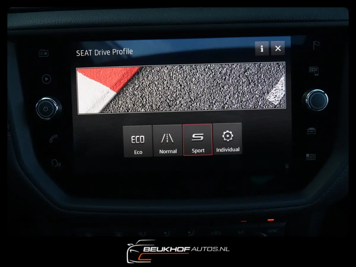 1.0 TSI FR Business Beats Camera Pano Carplay