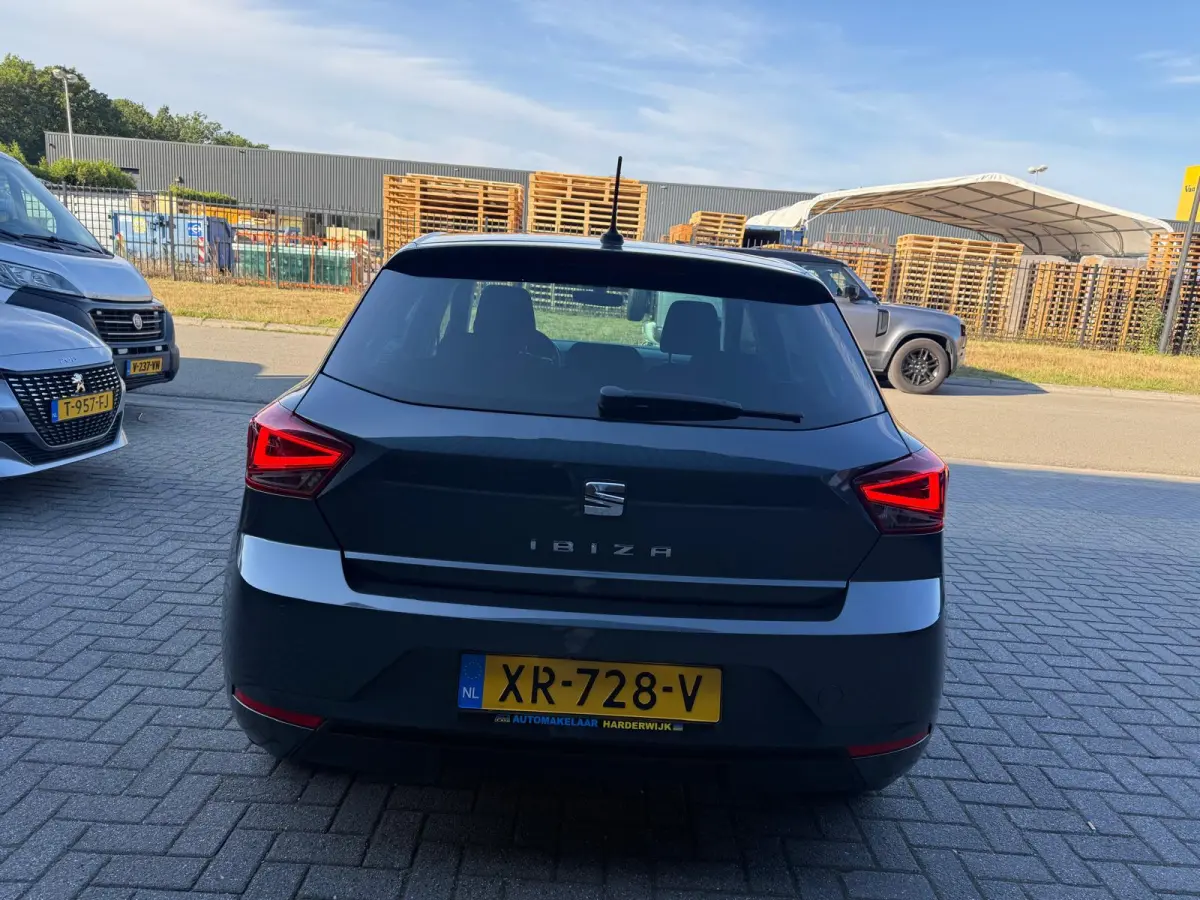 1.0 TSI Style Business Intense | 1E EIGENAAR | 3/6/12MND GARANTIE | DIGITAAL COCKPIT | ACC | CARPLAY | LED | CLIMA | STOELVERW. |