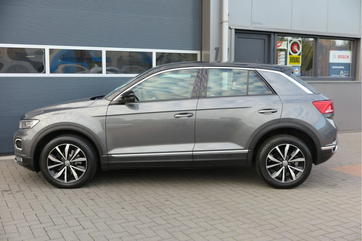 1.0 TSI 85kw 116pk Style Led, Virtual Cockpit, LMV, Camera , Trekhaak afneembaar, DAB+ ,Navigatie via Carplay, PDC etc.