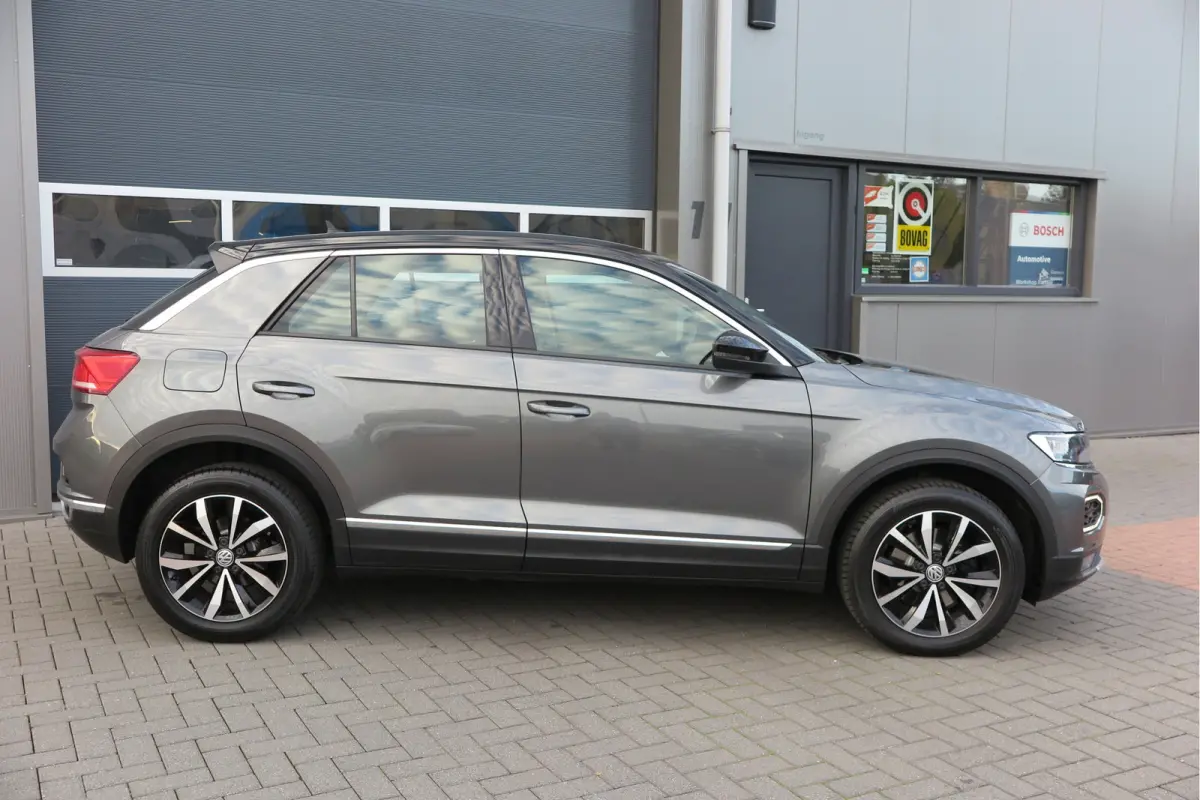 1.0 TSI 85kw 116pk Style Led, Virtual Cockpit, LMV, Camera , Trekhaak afneembaar, DAB+ ,Navigatie via Carplay, PDC etc.