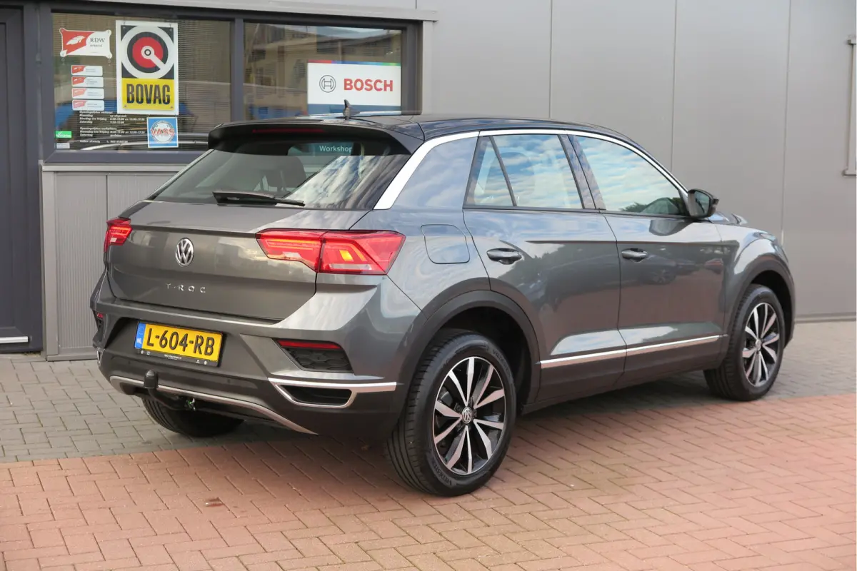 1.0 TSI 85kw 116pk Style Led, Virtual Cockpit, LMV, Camera , Trekhaak afneembaar, DAB+ ,Navigatie via Carplay, PDC etc.