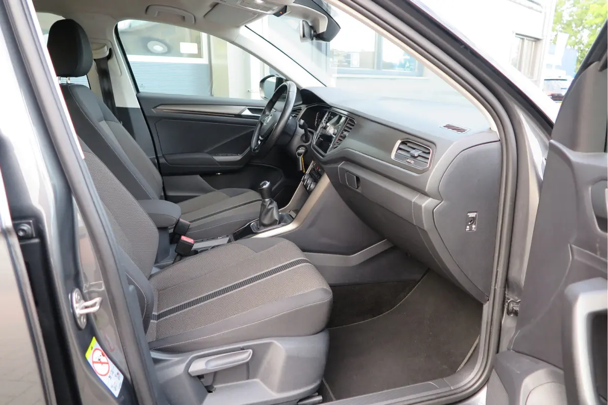 1.0 TSI 85kw 116pk Style Led, Virtual Cockpit, LMV, Camera , Trekhaak afneembaar, DAB+ ,Navigatie via Carplay, PDC etc.