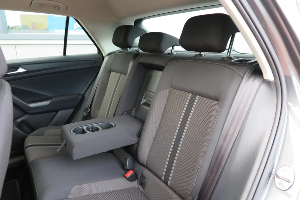 1.0 TSI 85kw 116pk Style Led, Virtual Cockpit, LMV, Camera , Trekhaak afneembaar, DAB+ ,Navigatie via Carplay, PDC etc.