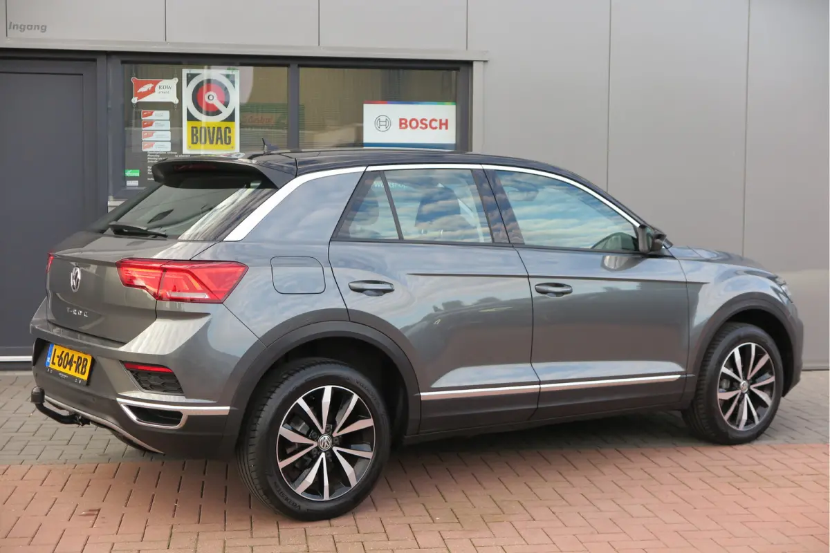 1.0 TSI 85kw 116pk Style Led, Virtual Cockpit, LMV, Camera , Trekhaak afneembaar, DAB+ ,Navigatie via Carplay, PDC etc.