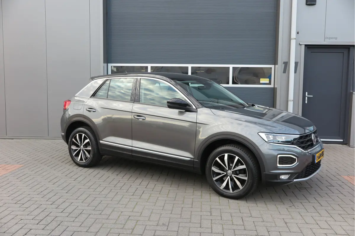 1.0 TSI 85kw 116pk Style Led, Virtual Cockpit, LMV, Camera , Trekhaak afneembaar, DAB+ ,Navigatie via Carplay, PDC etc.