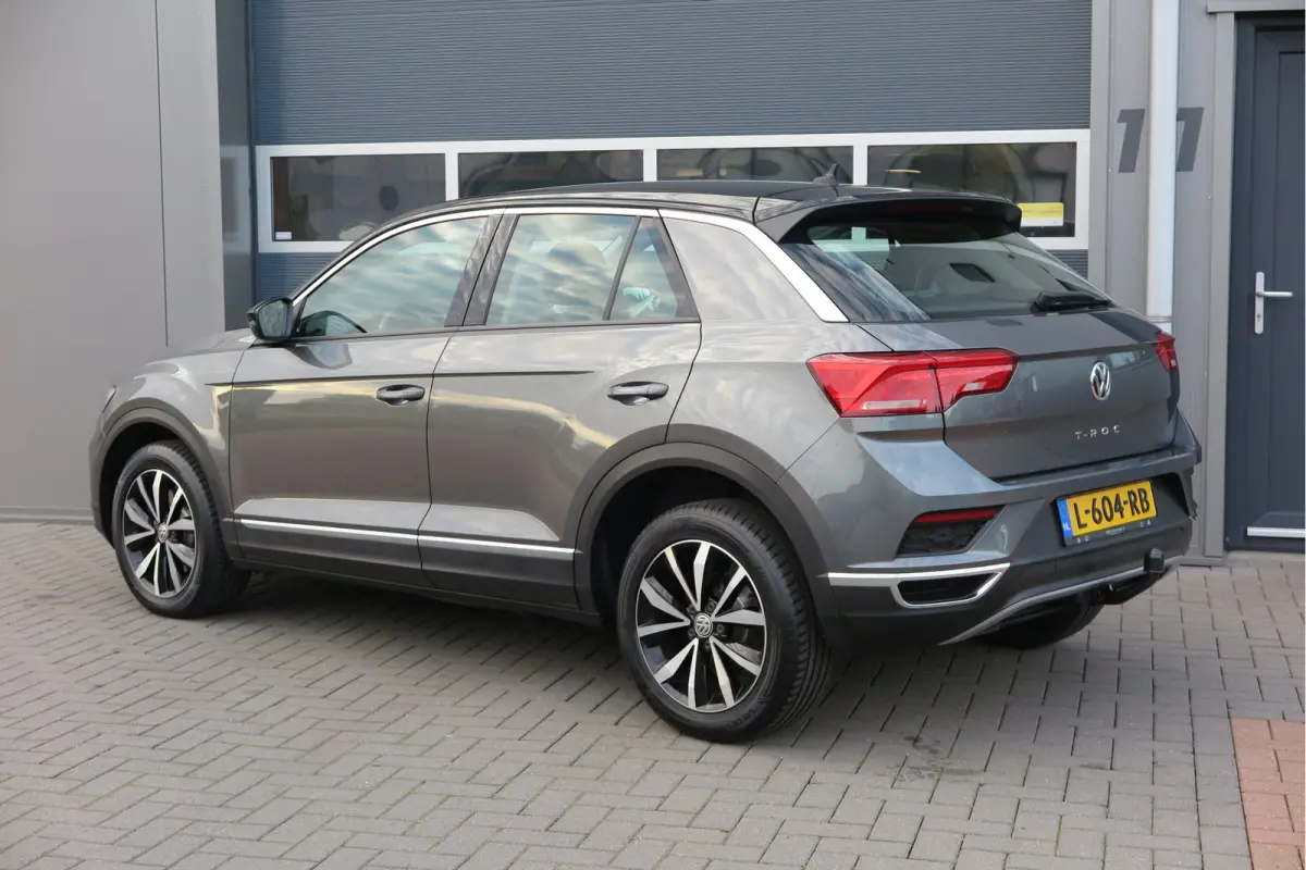 1.0 TSI 85kw 116pk Style Led, Virtual Cockpit, LMV, Camera , Trekhaak afneembaar, DAB+ ,Navigatie via Carplay, PDC etc.