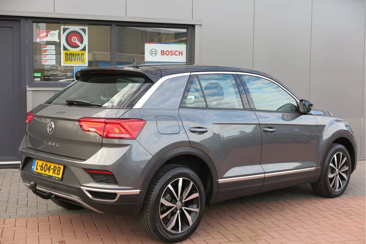 1.0 TSI 85kw 116pk Style Led, Virtual Cockpit, LMV, Camera , Trekhaak afneembaar, DAB+ ,Navigatie via Carplay, PDC etc.