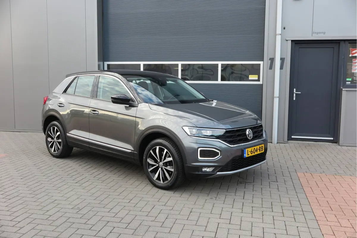 1.0 TSI 85kw 116pk Style Led, Virtual Cockpit, LMV, Camera , Trekhaak afneembaar, DAB+ ,Navigatie via Carplay, PDC etc.
