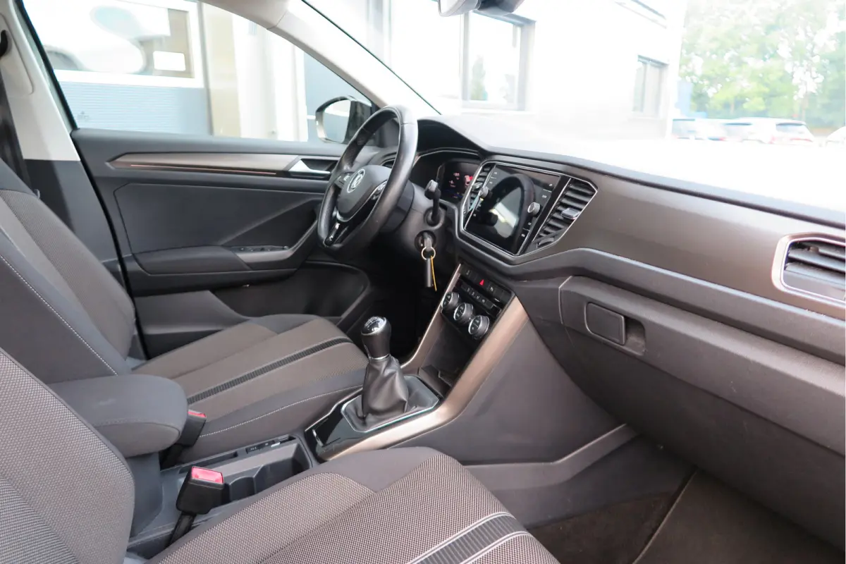1.0 TSI 85kw 116pk Style Led, Virtual Cockpit, LMV, Camera , Trekhaak afneembaar, DAB+ ,Navigatie via Carplay, PDC etc.