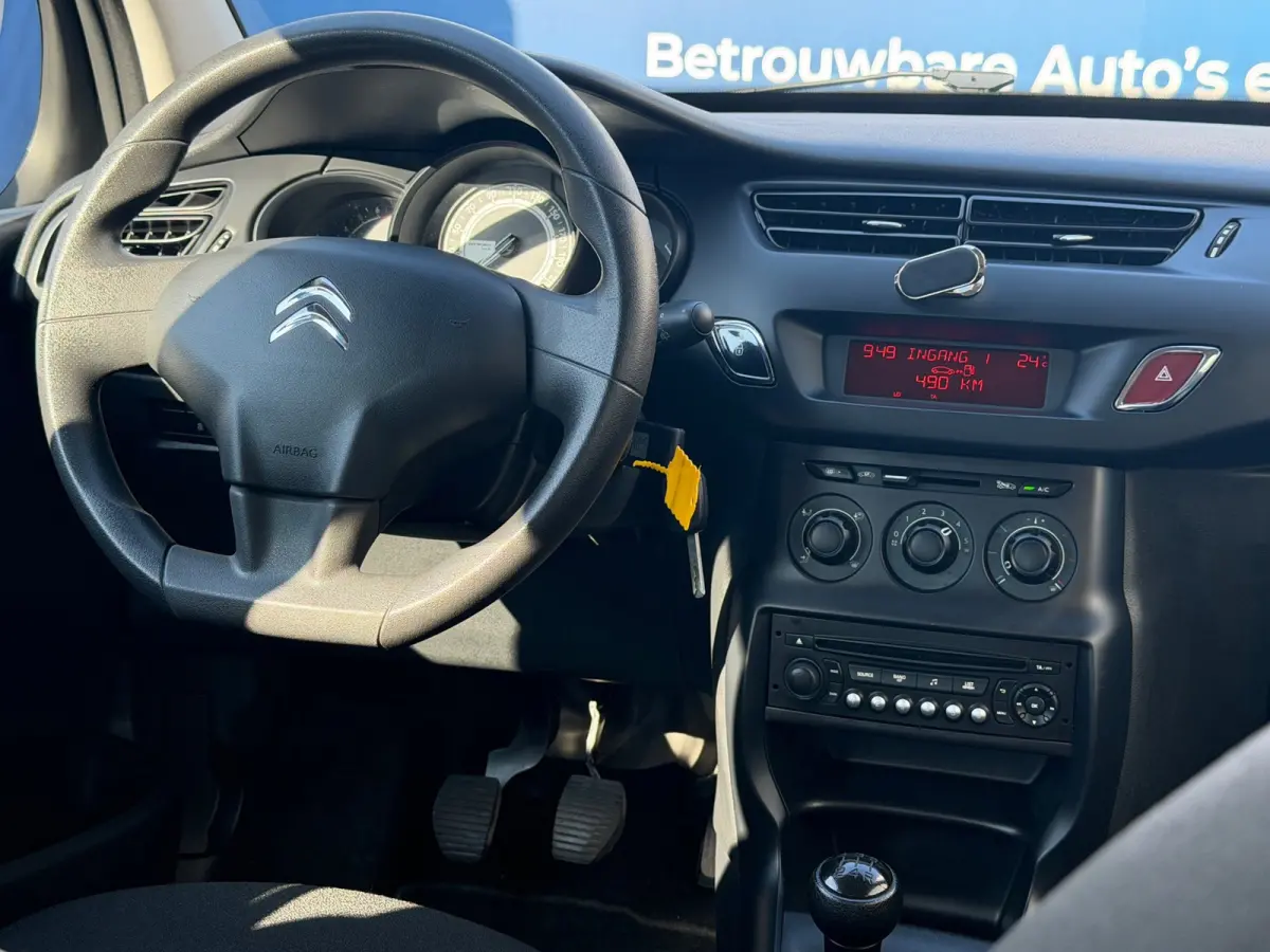 1.0 PureTech Attraction|1e Eigenaar|D-Riem VV in 2026|Airco|ElektrischeRamen|5Deurs|Isofix|N.A.P|Apk tot 18-02-2027|