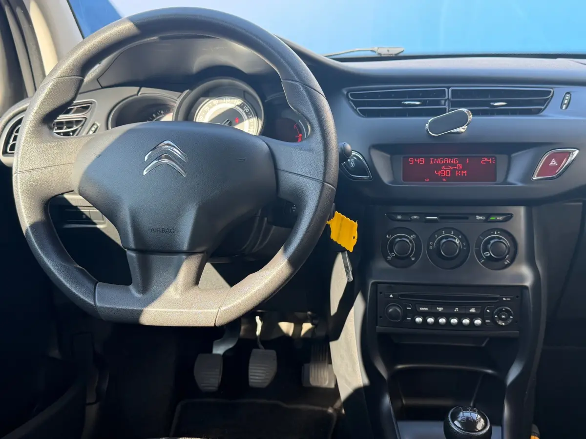 1.0 PureTech Attraction|1e Eigenaar|D-Riem VV in 2026|Airco|ElektrischeRamen|5Deurs|Isofix|N.A.P|Apk tot 18-02-2027|