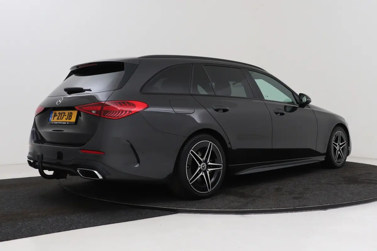 180 AMG Line | Trekhaak | Burmester | Digital Cockpit | Sportstoelen | CarPlay | Stoelverwarming |