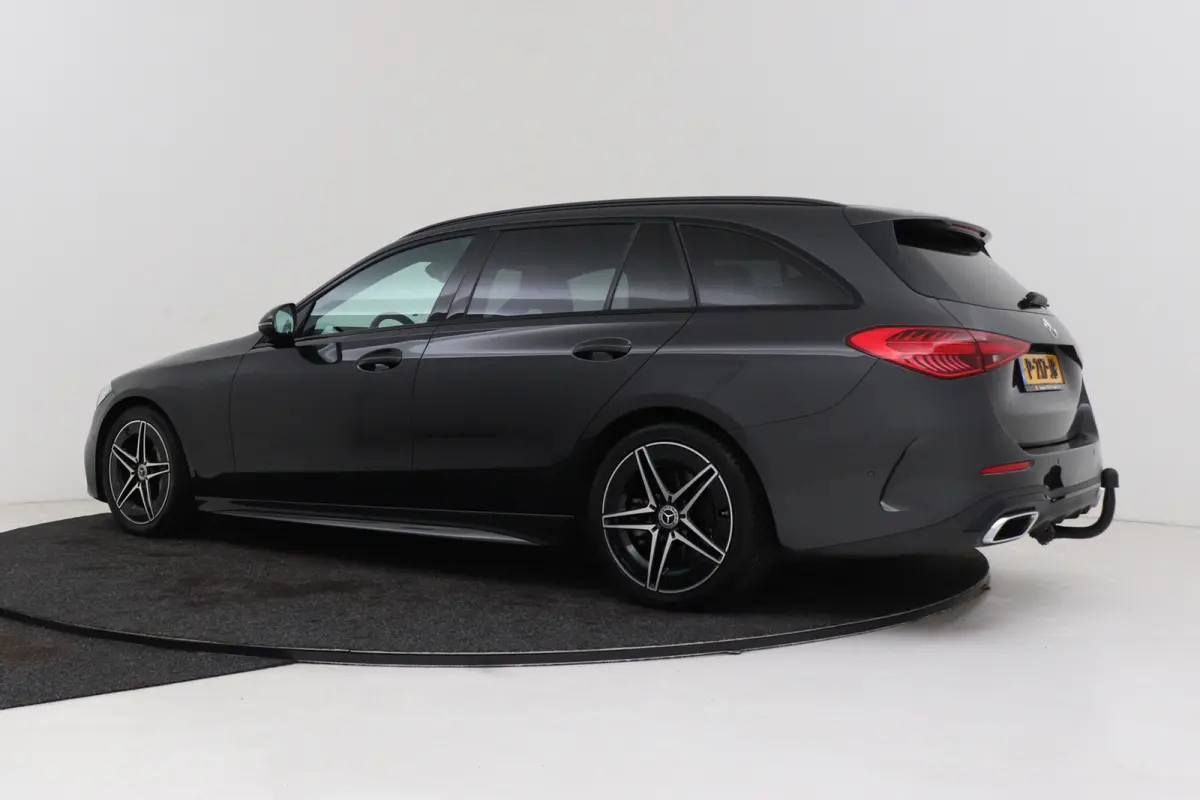 180 AMG Line | Trekhaak | Burmester | Digital Cockpit | Sportstoelen | CarPlay | Stoelverwarming |