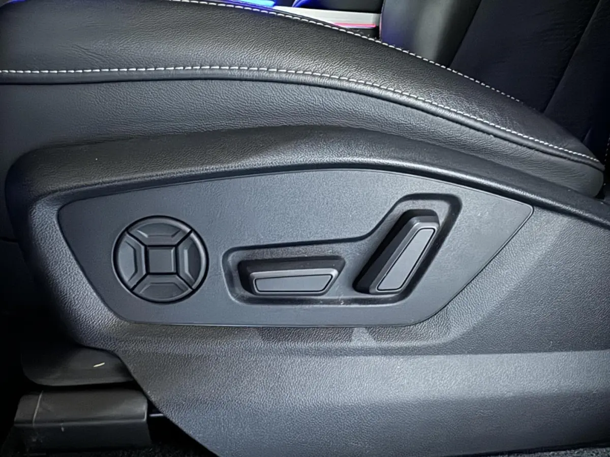 55 TFSIe Quattro S-line Pano Sfeer Luchtver. Carplay Trekh.