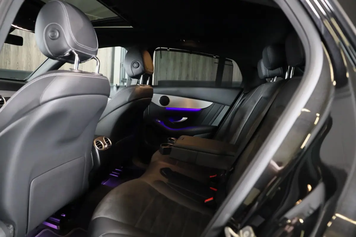 300e 4MATIC AMG 63 Look / Memory / Digital Cockpit / Open Dak / Camera / Acc / Trekhaak / Led