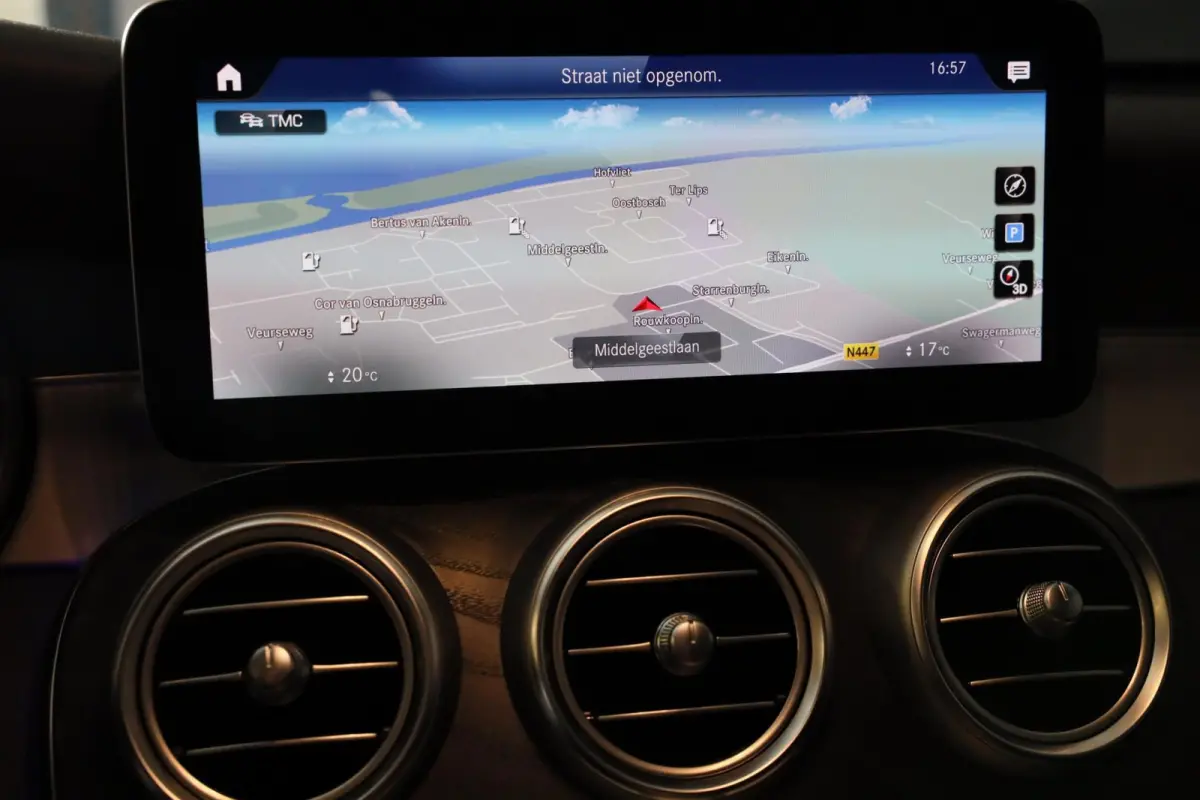 300e 4MATIC AMG 63 Look / Memory / Digital Cockpit / Open Dak / Camera / Acc / Trekhaak / Led