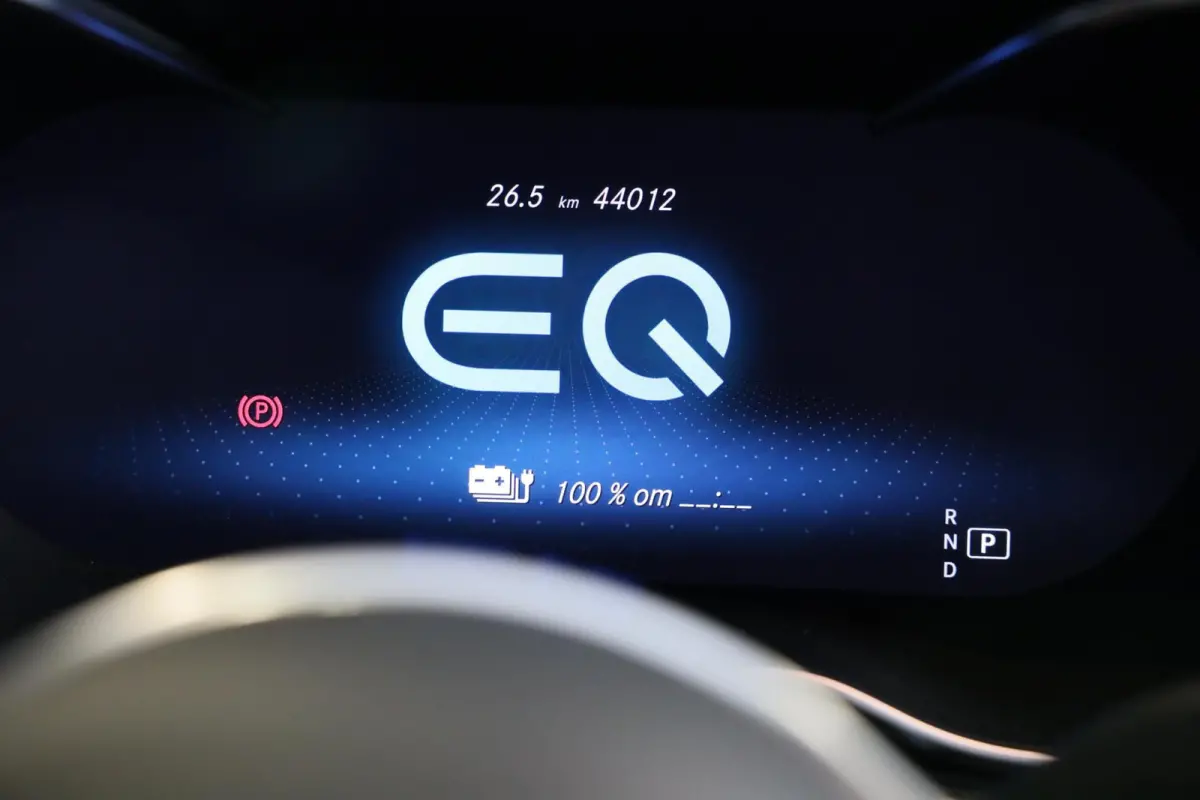 300e 4MATIC AMG 63 Look / Memory / Digital Cockpit / Open Dak / Camera / Acc / Trekhaak / Led