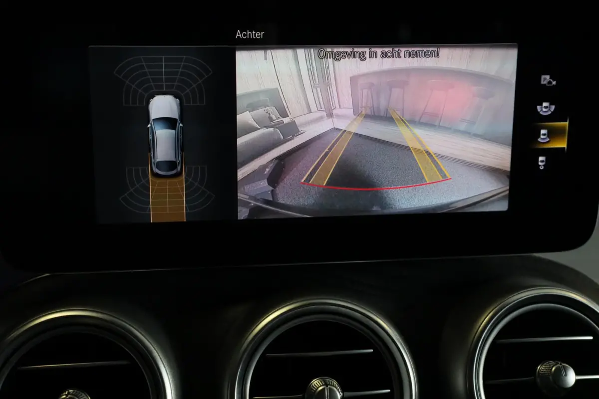 300e 4MATIC AMG 63 Look / Memory / Digital Cockpit / Open Dak / Camera / Acc / Trekhaak / Led