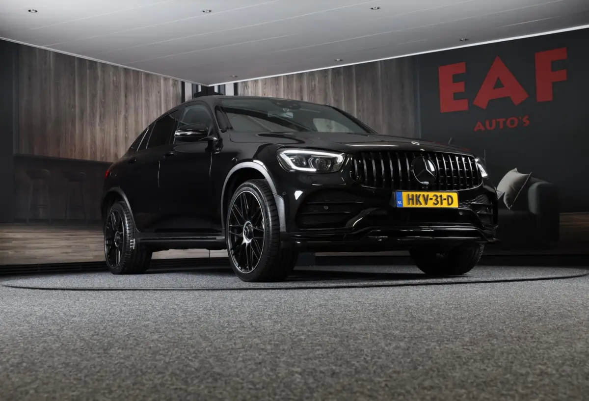 300e 4MATIC AMG 63 Look / Memory / Digital Cockpit / Open Dak / Camera / Acc / Trekhaak / Led