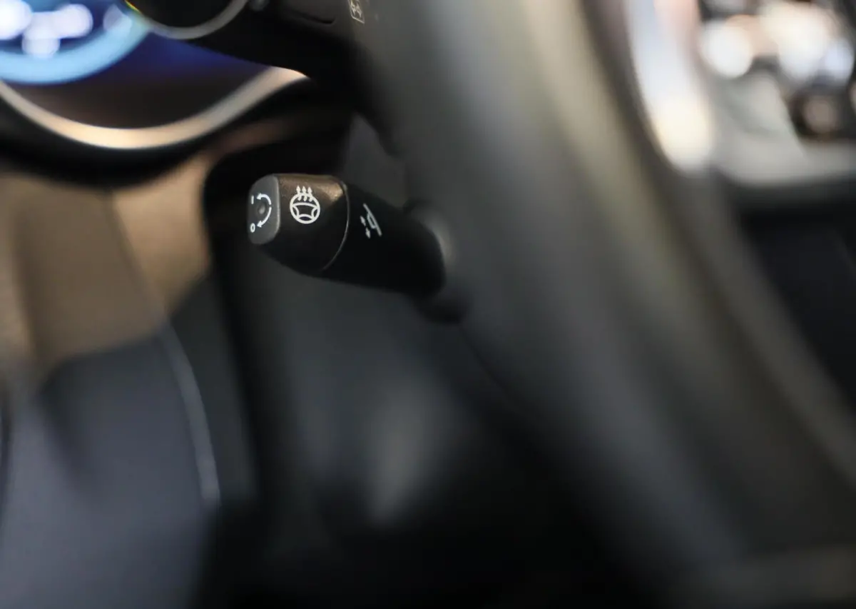 300e 4MATIC AMG 63 Look / Memory / Digital Cockpit / Open Dak / Camera / Acc / Trekhaak / Led