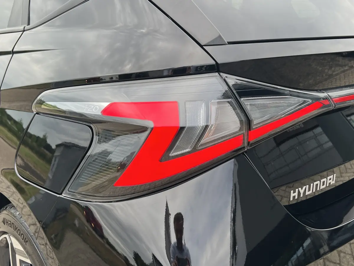 1.0 T-GDI 100pk N-Line | Camera | Carplay | Premium audio | Cruise controle | Navigatie | 17'' velgen | Dodehoek detectie | Parkeersensoren