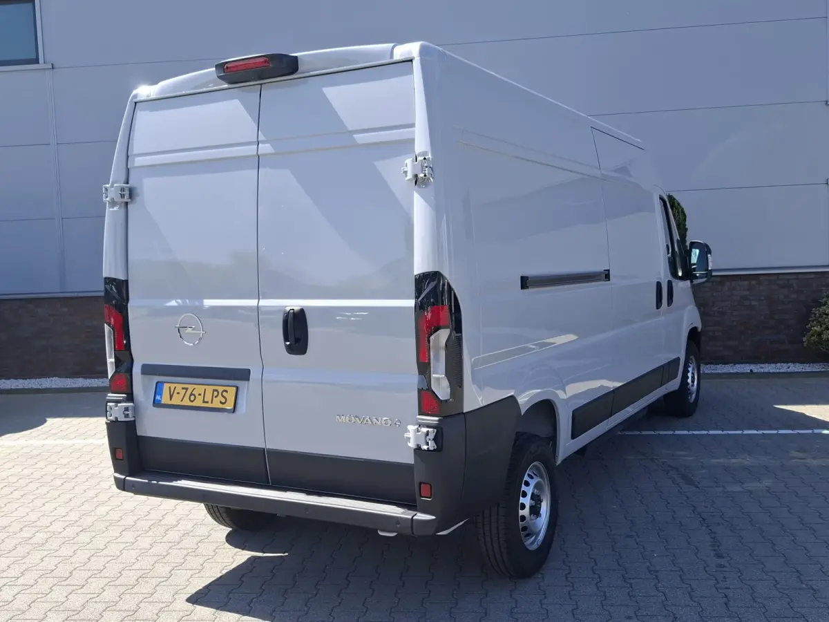 Electric 3.5t L3H2 Zwaar 110 kWh | Achteruitrijcamera | Airco (automatisch) | Apple Carplay/Android Auto|telefoonintegratie premium