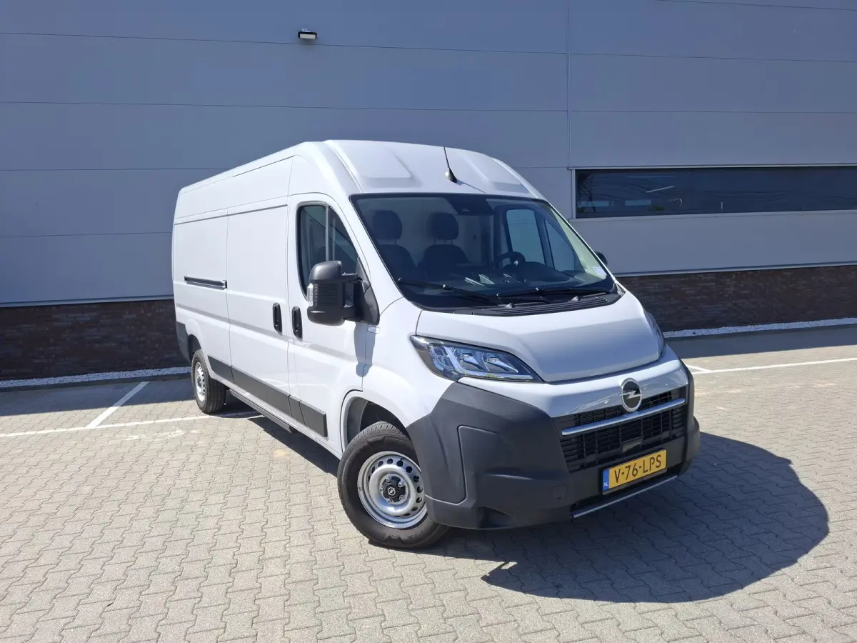 Electric 3.5t L3H2 Zwaar 110 kWh | Achteruitrijcamera | Airco (automatisch) | Apple Carplay/Android Auto|telefoonintegratie premium