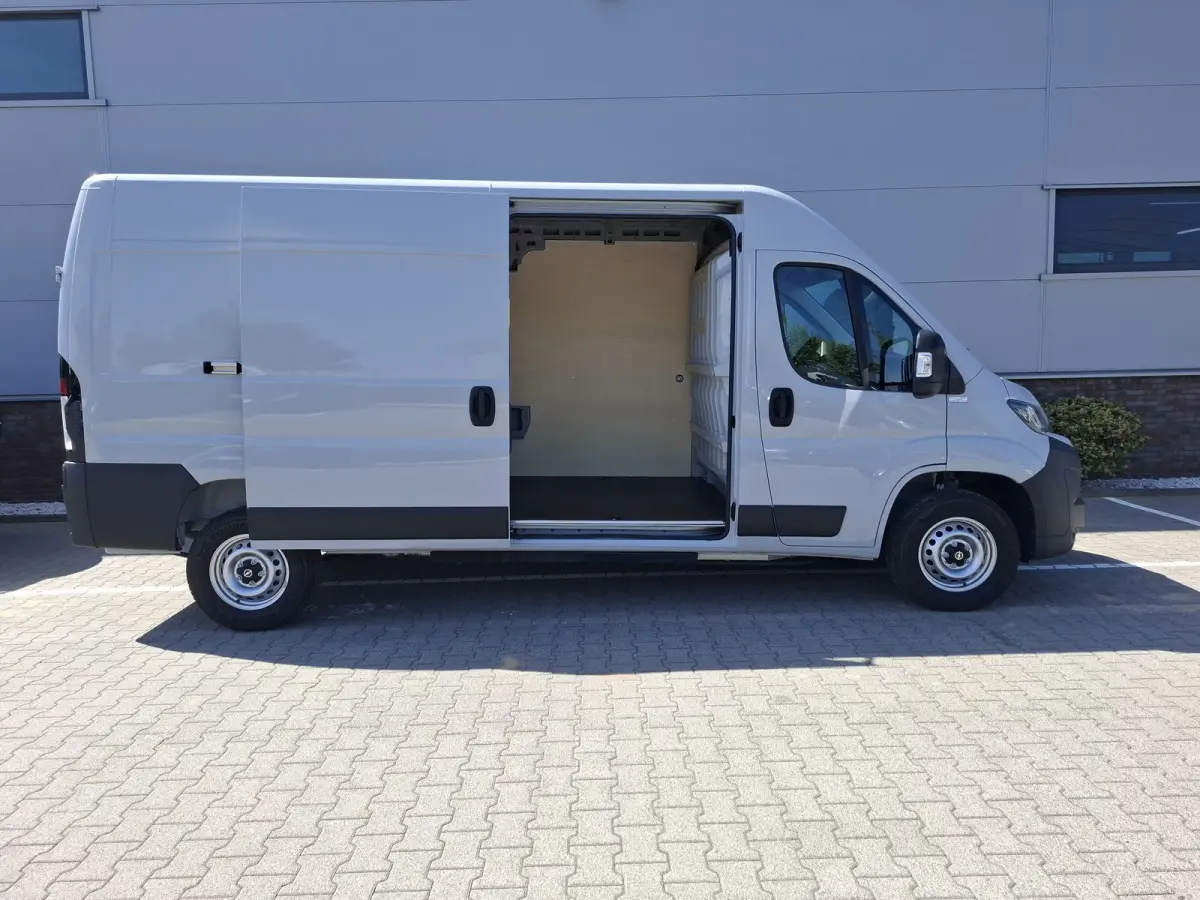 Electric 3.5t L3H2 Zwaar 110 kWh | Achteruitrijcamera | Airco (automatisch) | Apple Carplay/Android Auto|telefoonintegratie premium