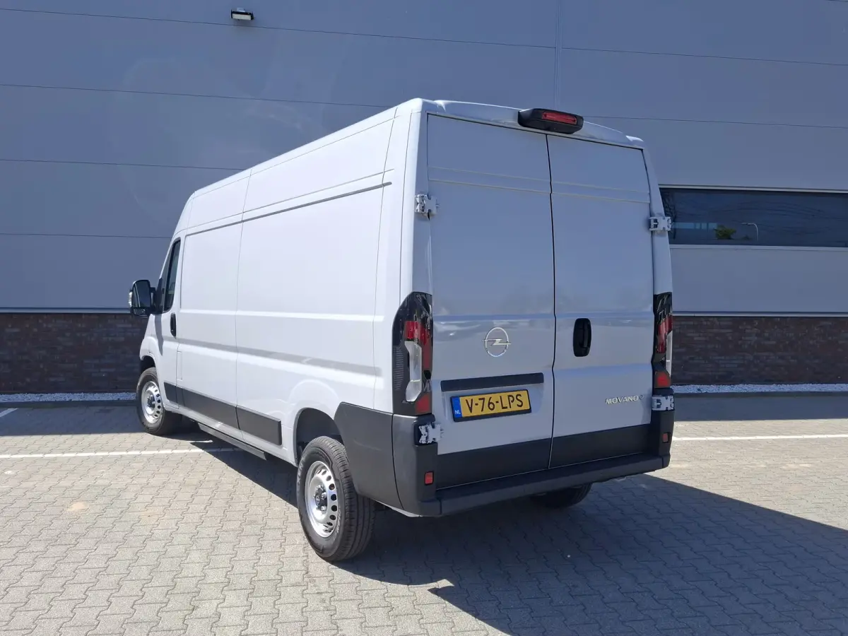 Electric 3.5t L3H2 Zwaar 110 kWh | Achteruitrijcamera | Airco (automatisch) | Apple Carplay/Android Auto|telefoonintegratie premium