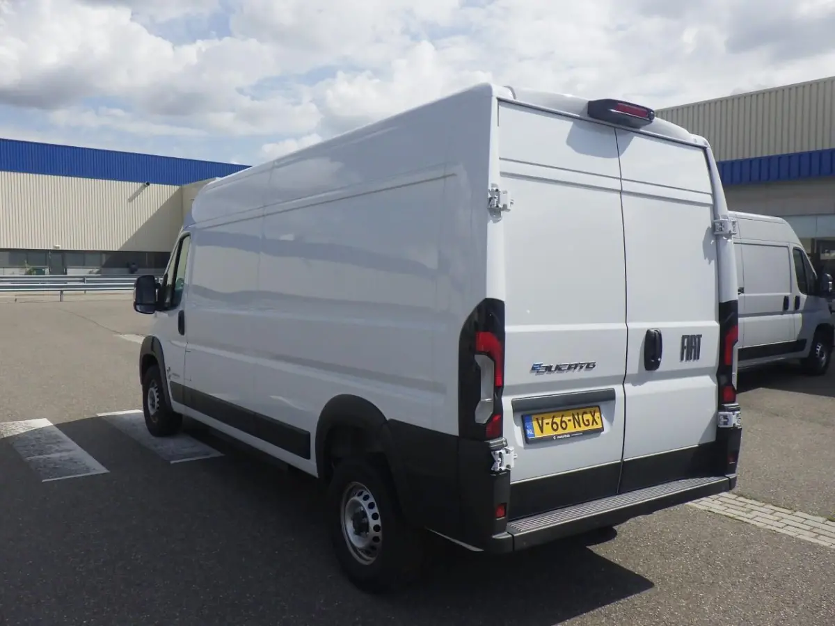 E-Ducato L3H2 3,5T 110 kWh | 8 JAAR GARANTIE | CAMERA | NAVI | ALL SEASON BANDEN | DIGITALE BINNENSPIEGEL | DRAADLOOS CARPLAY