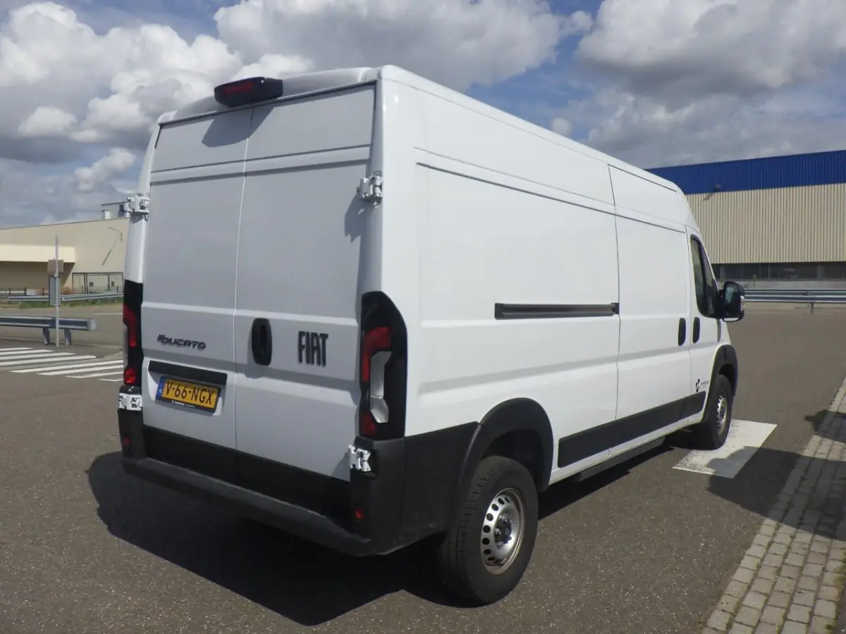 E-Ducato L3H2 3,5T 110 kWh | 8 JAAR GARANTIE | CAMERA | NAVI | ALL SEASON BANDEN | DIGITALE BINNENSPIEGEL | DRAADLOOS CARPLAY