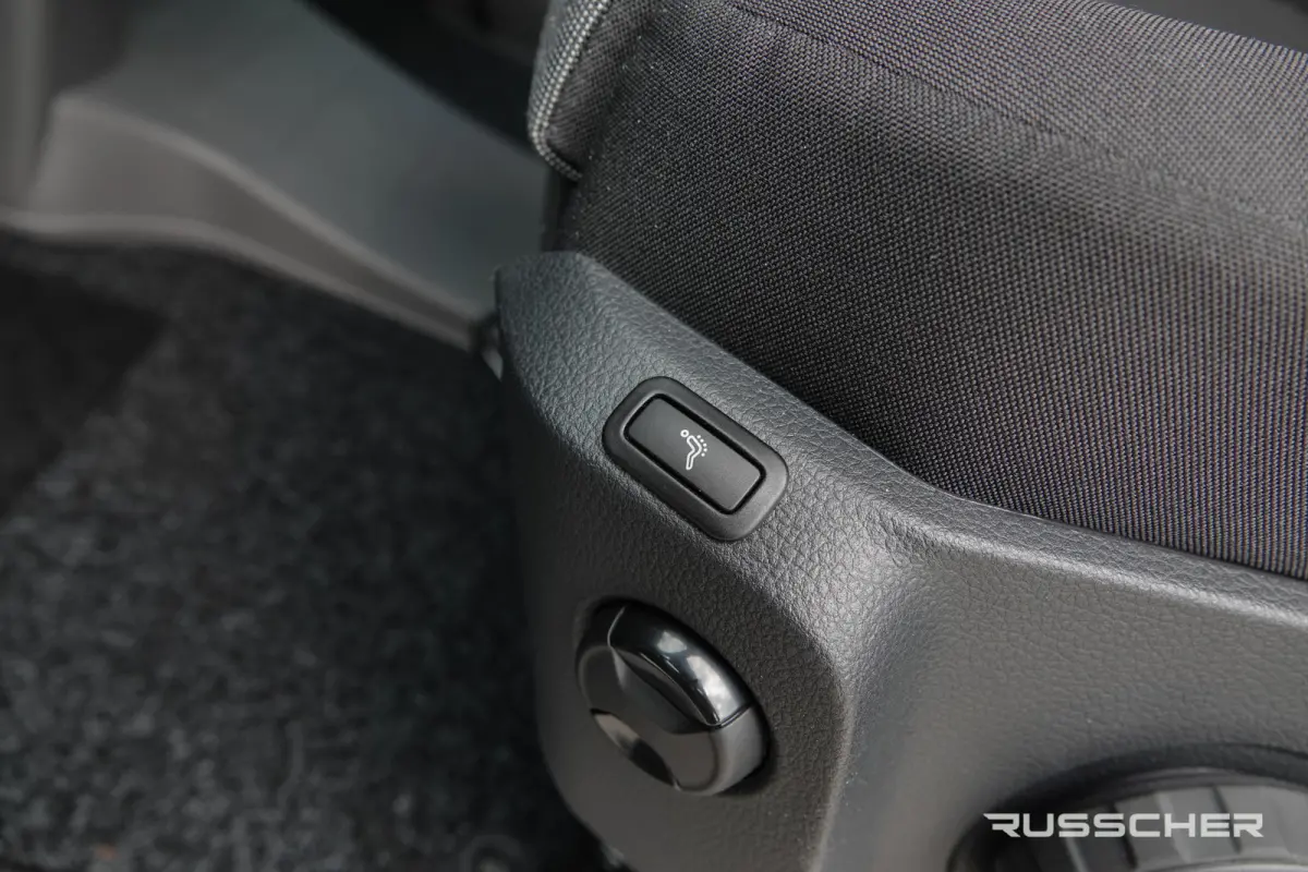 L3H3 | 2.0Tdi 140Pk Aut. | Nieuw Model | Stoel-Stoel | Achteruitrijcamera | LED | Deep Black