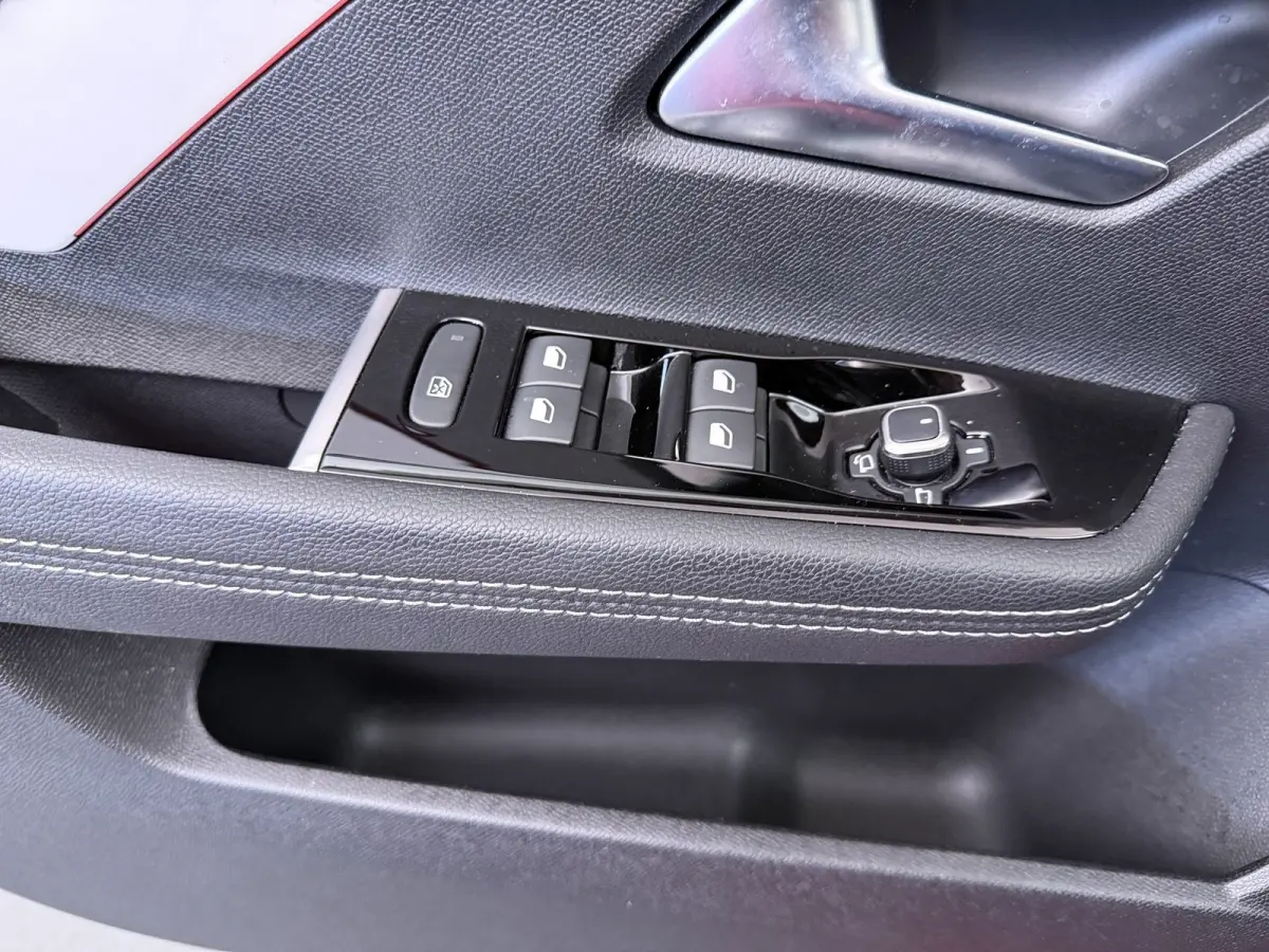 1.2 Elegance | Achteruitrijcamera | Airco (automatisch) | Apple Carplay/Android Auto|telefoonintegratie premium
