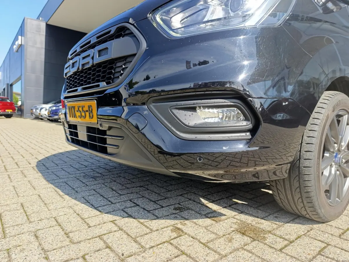 320 2.0 TDCI L2H1 Platinum Edition | Dubbele Cabine | Stoel/voorruitverwarming | Camera | Dodehoekdetectie | Trekhaak | PDC V+A | Dealeronderhouden