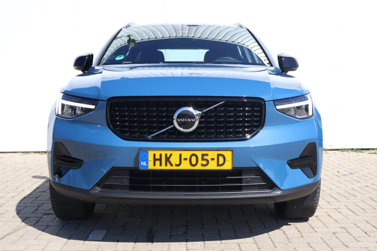 2.0 B4 Plus Dark | Fjord Blue | Trekhaak | Harman Kardon |