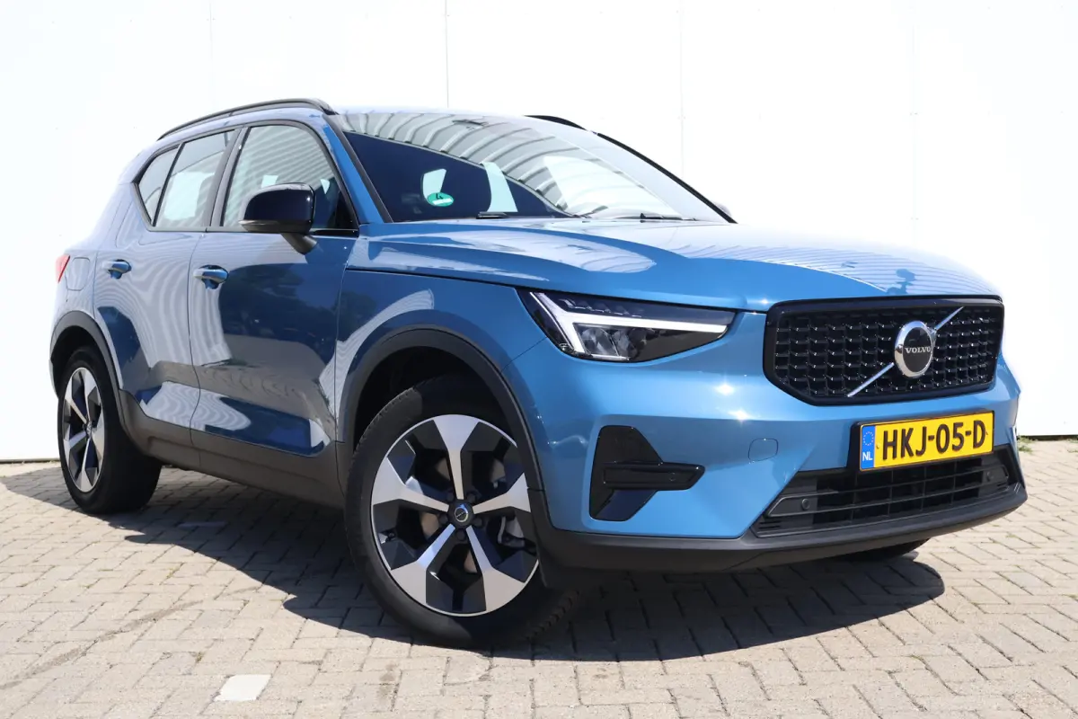 2.0 B4 Plus Dark | Fjord Blue | Trekhaak | Harman Kardon |