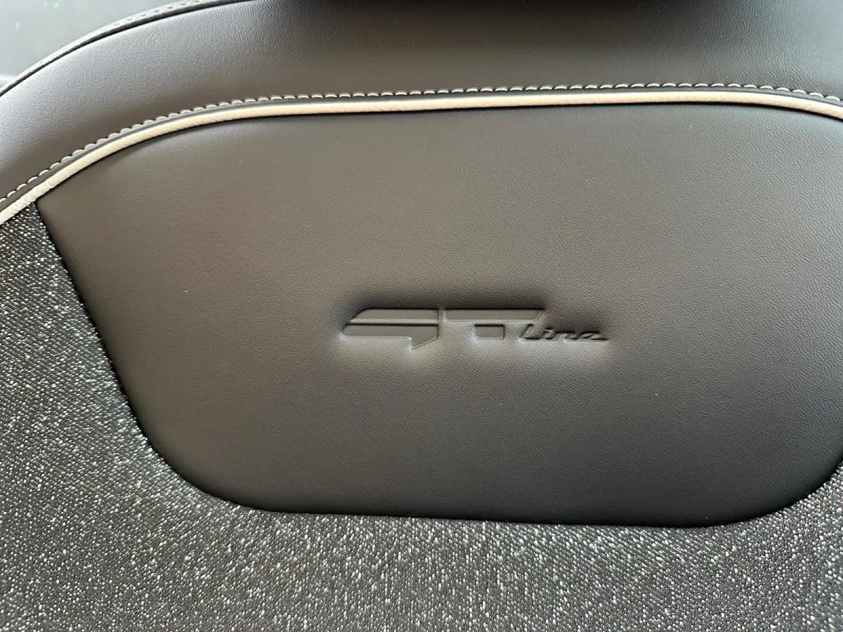 1.0 T-GDi MHEV GT-Line Launch Edition (pano) | Stoel & stuurverwarming | Wireless carplay/android auto | Fabrieksgarantie t/m 6-2036 +3x 1 jaar* | metallic lak | NAP