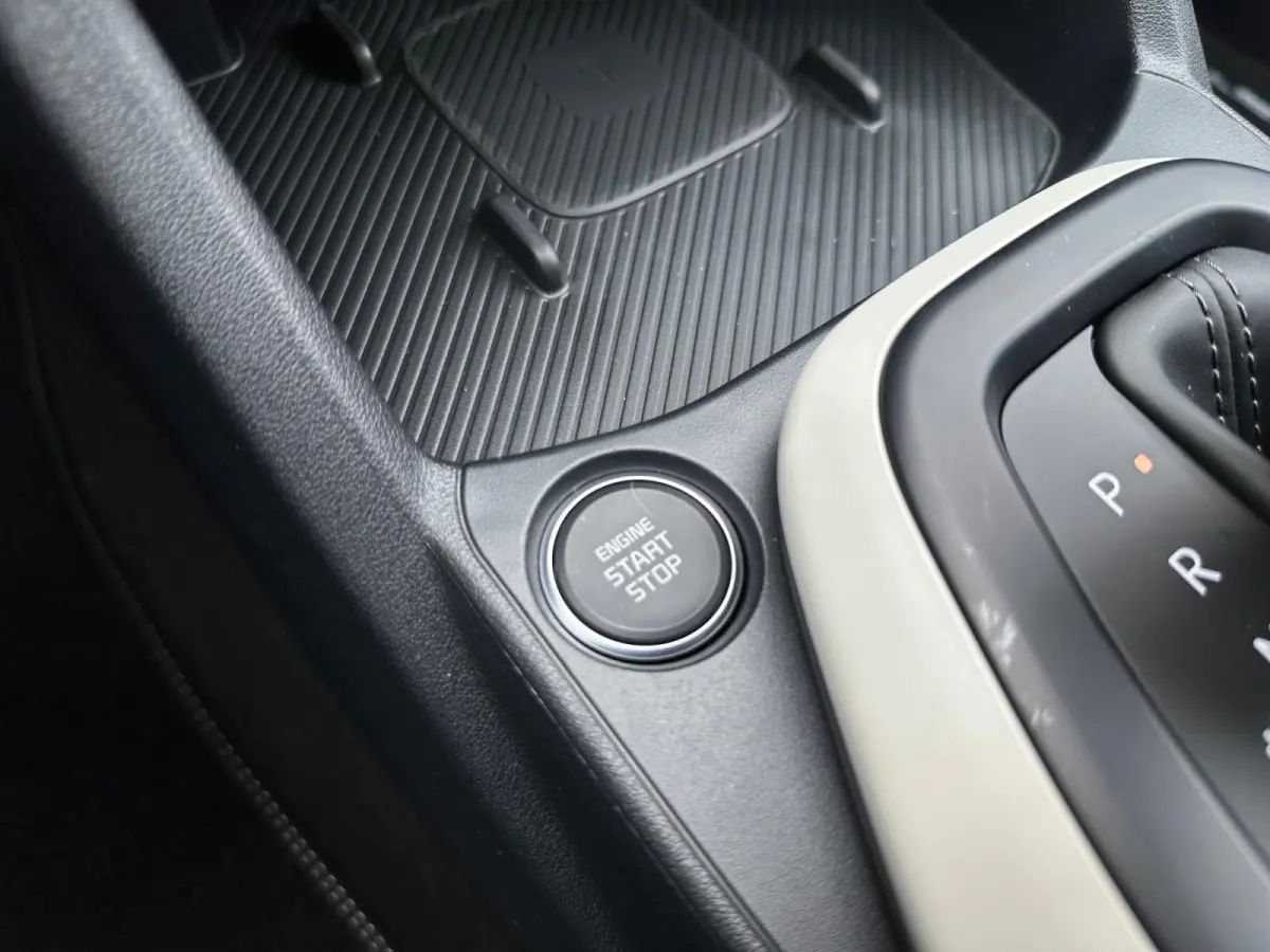 1.0 T-GDi MHEV GT-Line Launch Edition (pano) | Stoel/stuurverwarming | wireless carplay & Android Auto | Fabrieksgarantie t/m 6-2036 + 3x 1 jaar* | Metallic lak |