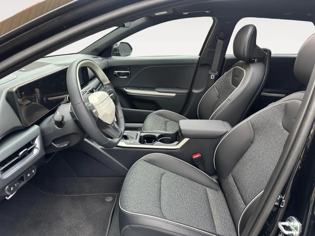 1.0 T-GDi MHEV GT-Line Launch Edition (pano) | Stoel/stuurverwarming | wireless carplay & Android Auto | Fabrieksgarantie t/m 6-2036 + 3x 1 jaar* | Metallic lak |