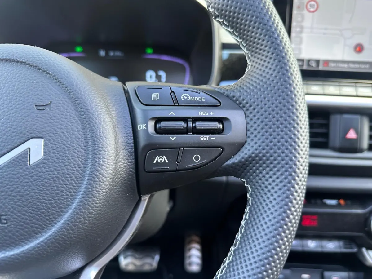 1.0 GDi GT-Line Automaat | Schuif/kanteldak | Stoel/stuur verwarming | Keyless entry | Fabrieksgarantie 20-1-2033 + 3x 1 jaar* | NAP