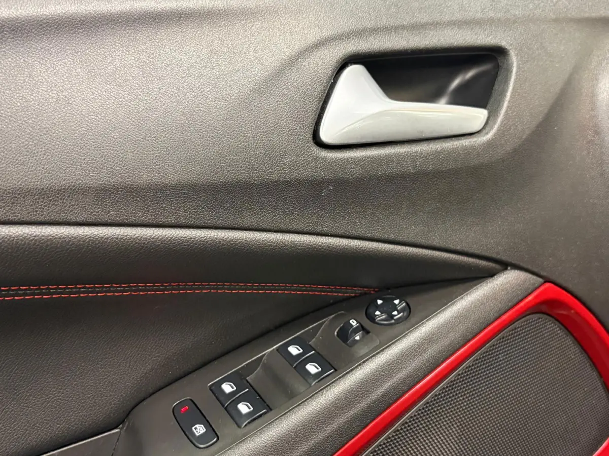 1.2 Turbo GS Line*Cruise-Control*LED*Apple/ Android*PDC*Airco*2-Tone*
