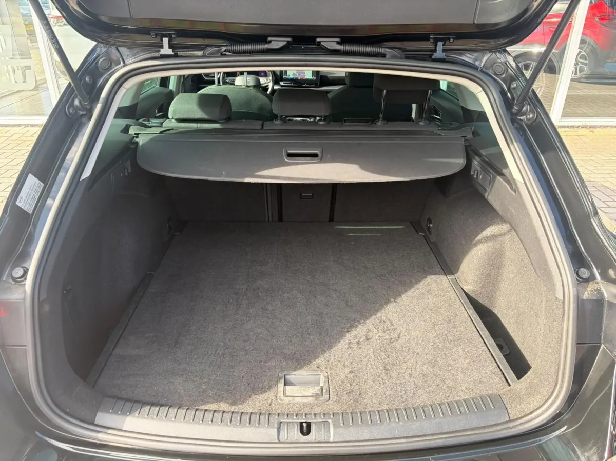 1.0 EcoTSI Style Business Intense|Automaat|Inklapbare Trekhaak|Camera|Apple Carplay+Android Auto